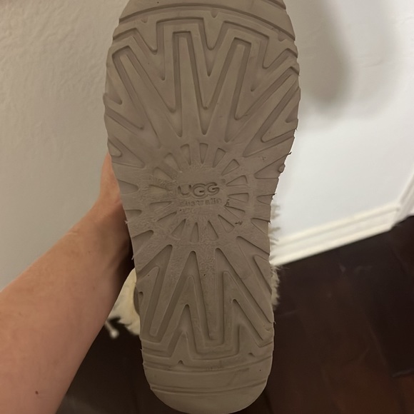 Ugg sz 6 Booties - Mini Bailey Bow Snake Print - Picture 6 of 6